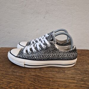 Converse Chuck Taylor All Star Ox Fashion Sneakers Women's Size US 7